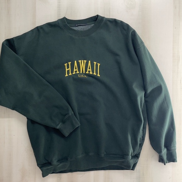BRANDY MELVILLE embroidered Hawaii USA hunter green crewneck pullover sweatshirt - Picture 4 of 5